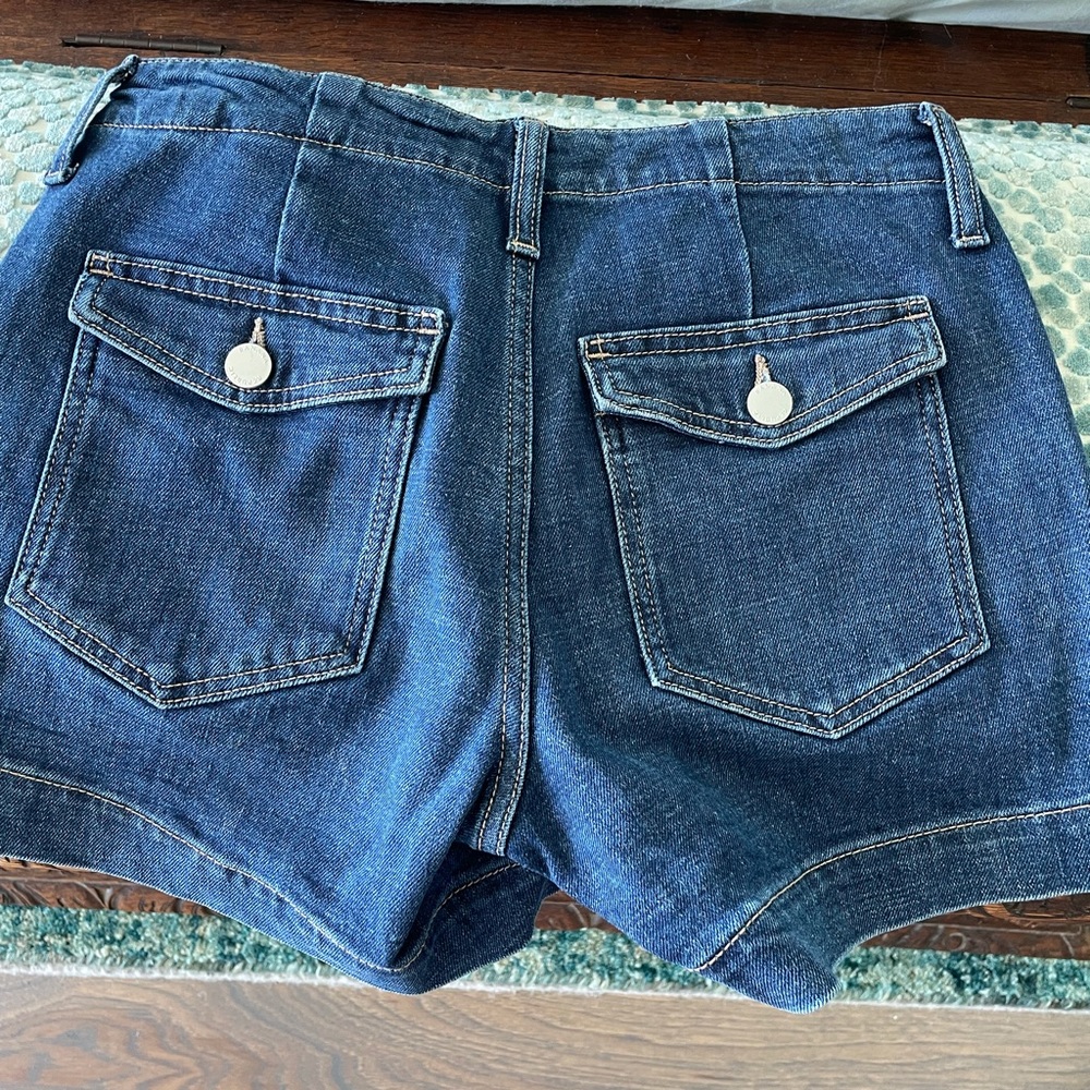 BANANA REPUBLIC denim cargo shorts